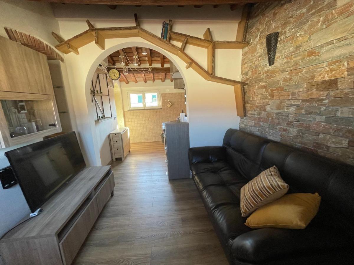 Il Cappellaio Matto Apartamento Livorno Exterior foto